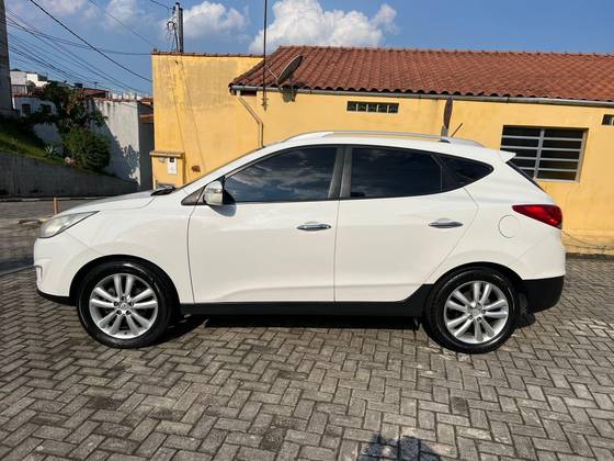 HYUNDAI IX35 2.0 MPI 4X2 16V FLEX 4P AUTOMÁTICO HYUNDAI IX35 2.0 MPI 4X2 16V FLEX 4P AUTOMÁTICO